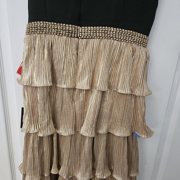 Mac Dugga Ieena Metallic One Shoulder Ruffle Tiered Gown Black Gold Sz 4 NWT - Picture 11 of 13